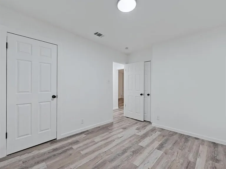 2303 Cedrick Cv #B — Photo 10