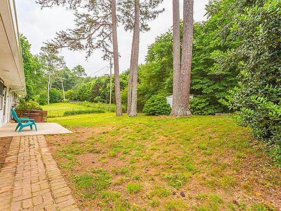 5th image of 7319 Kenmoor Dr