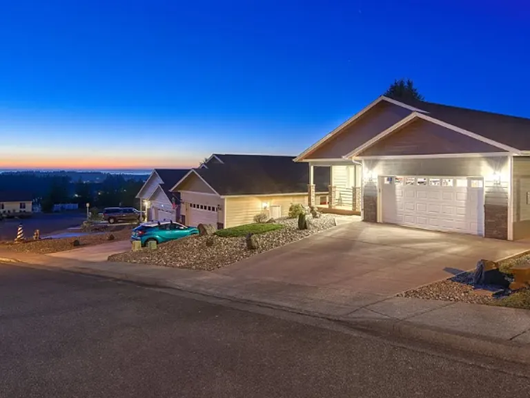 1154 Nautical Ln — Photo 2