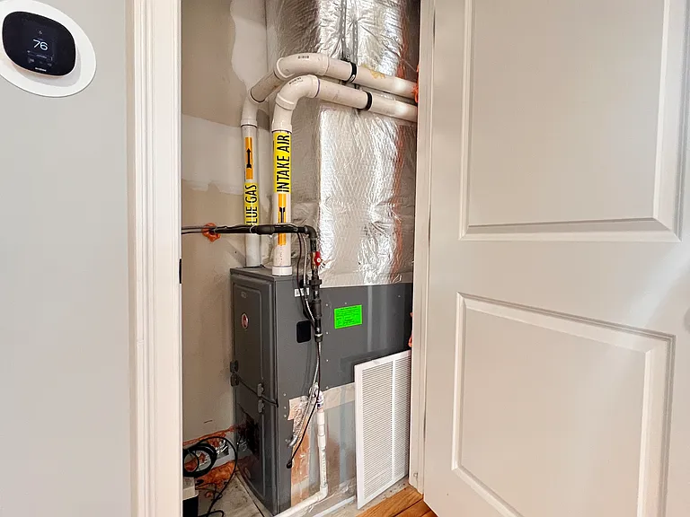 12 Winfield St #3R — Photo 17
