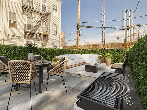 3rd image of 320 Eckford St APT 1L