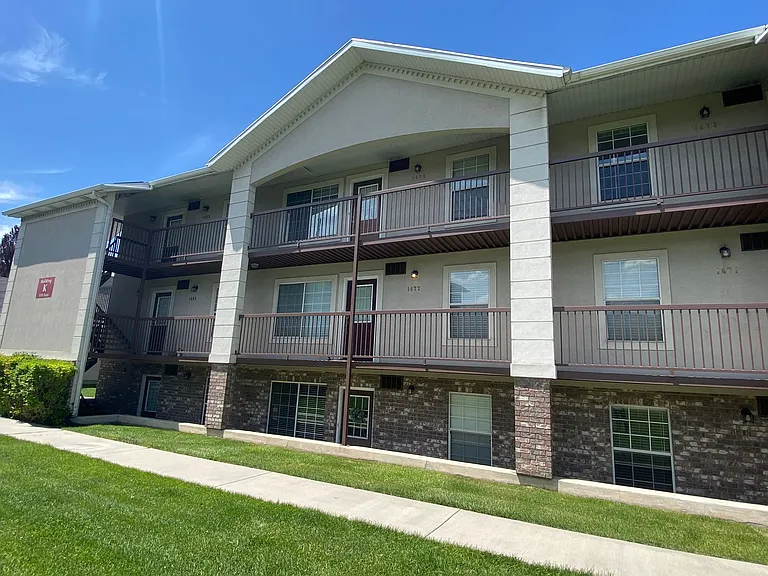 1519 S 125 E — Photo 1