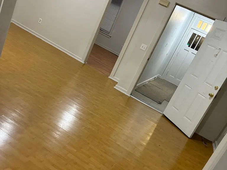 10 Close St #1 — Photo 4