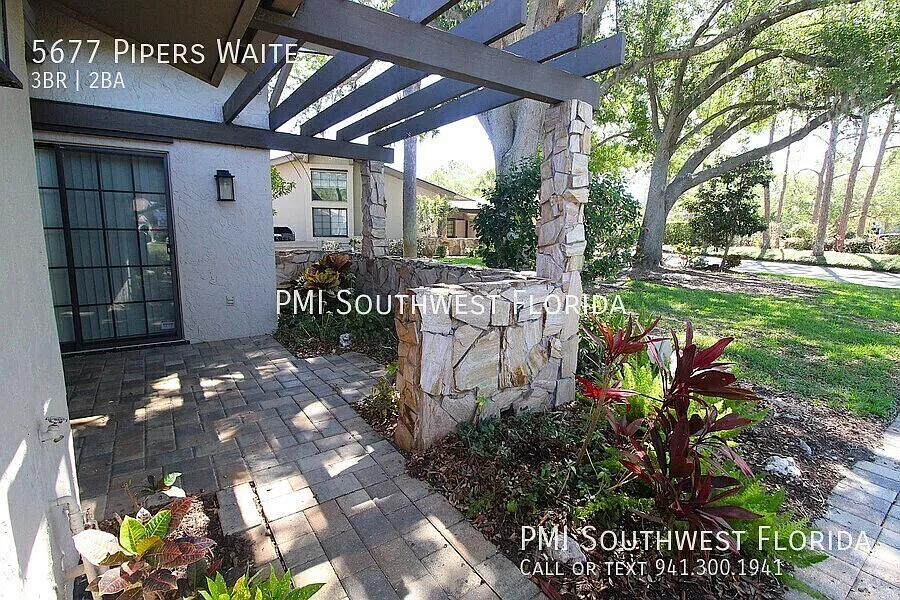 Building Photo - 5677 Pipers Waite