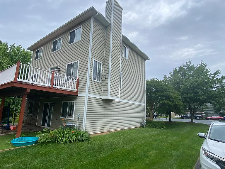 17 Hidden Cove Ct — Photo 3