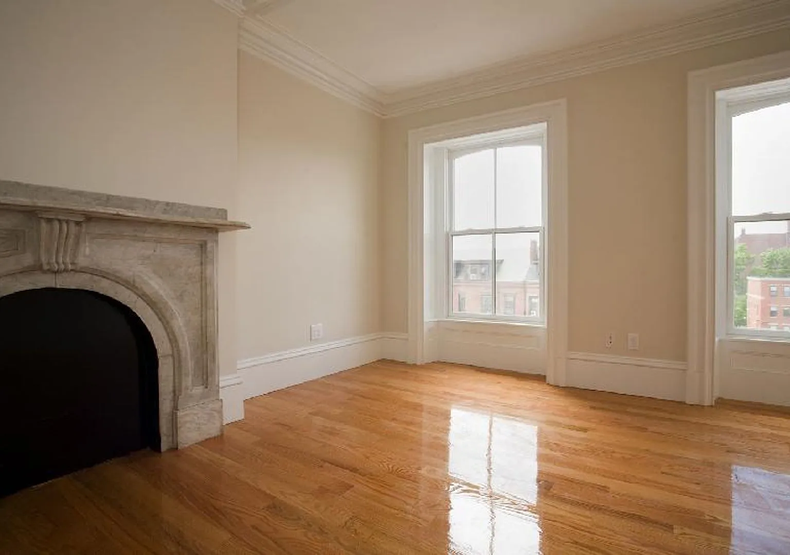 No Brokers Fee. Central Heat/AC, In-Unit Washer and Dryer, Parking for Rent, High-End Kitchen App... — Photo 1