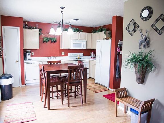 5th image of 122 Frostwood Ln