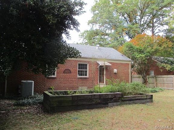 3rd image of 1413 Coronet Dr