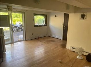 34 Dykes Park Rd, Nanuet, NY 10954