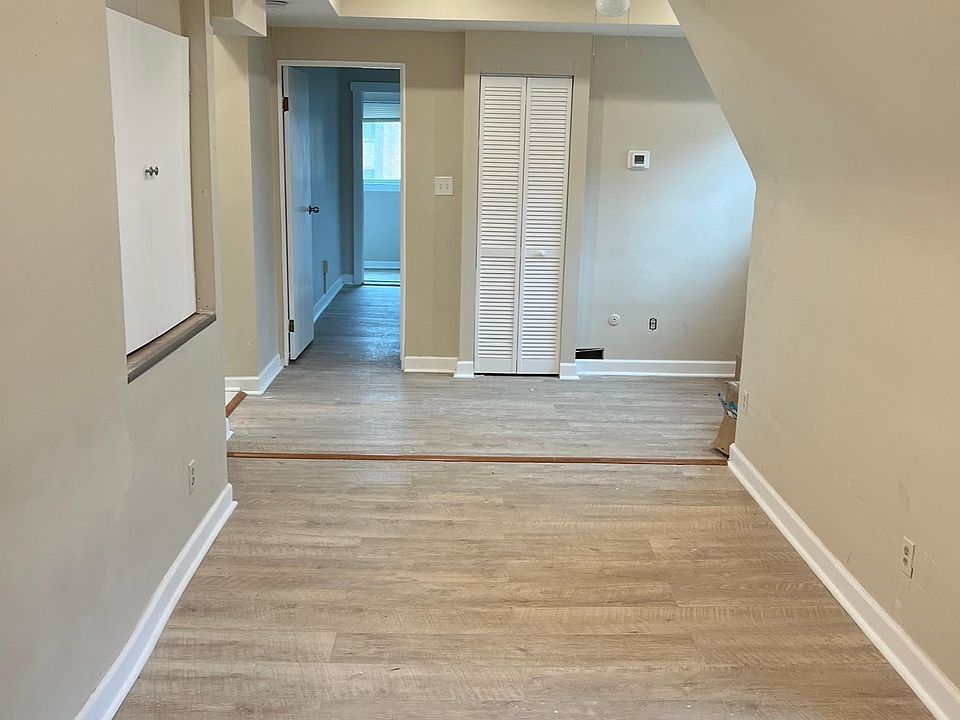 Entrance & living room