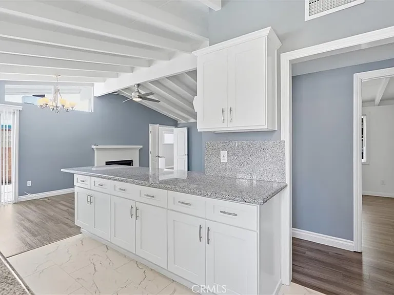 533 S Devon Rd — Photo 13