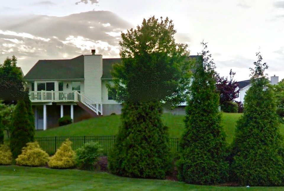 2nd image of 29 Tulip Bend Dr