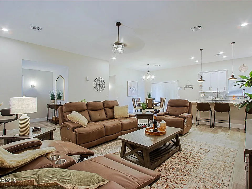 10901 W Sequoia Dr