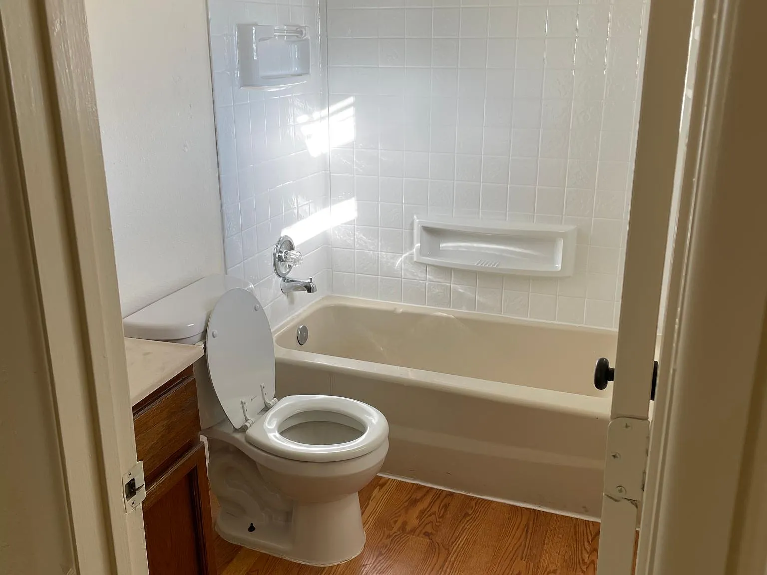 1532 Zeneta Ave — Photo 3