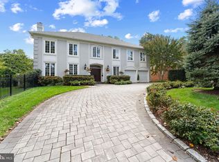4304 Lorcom Ln, Arlington, VA 22207