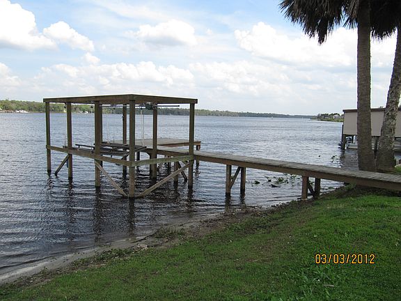 4th image of 1607 Lakeside Dr