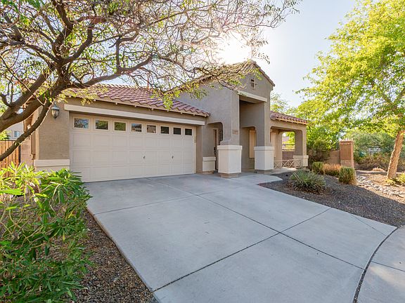 2nd image of 2605 E Charlotte Dr