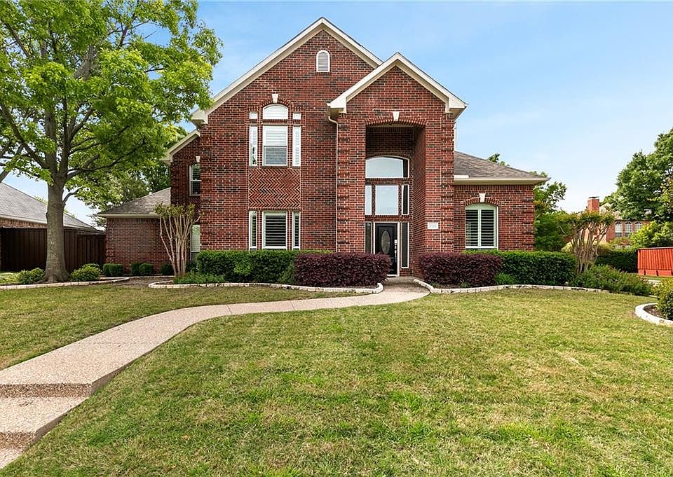 1st image of 2120 Loch Haven Dr