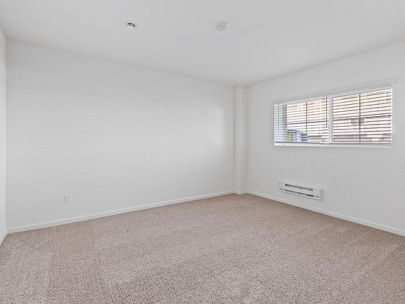 3rd image of 8685 Orchid Dr