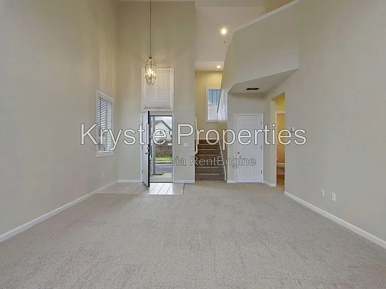 700 Westpark — Photo 4