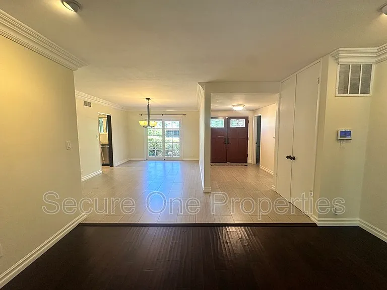 23338 Los Encinos Way — Photo 17