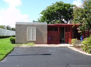 10900 Clubhouse Rd #0, Pembroke Pines, FL 33026