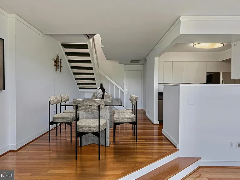 2501 M St NW #722 — Photo 4