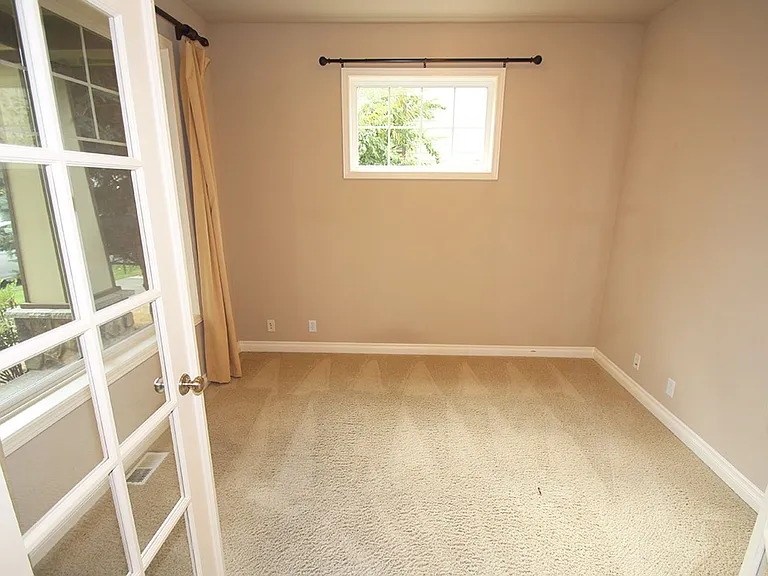 19208 NE 66th Way — Photo 3