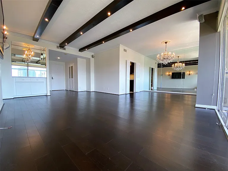 49 Briar Hollow Ln #1401 — Photo 3