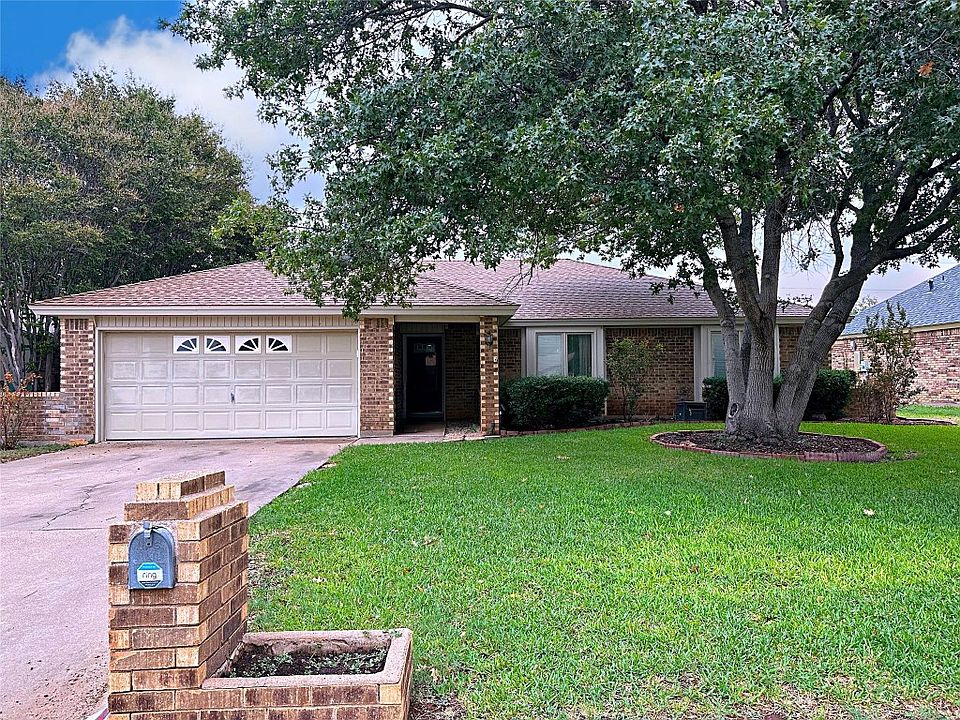 1st image of 4625 Royal Court Cir