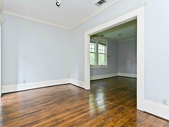3rd image of 4936 Worth St APT D