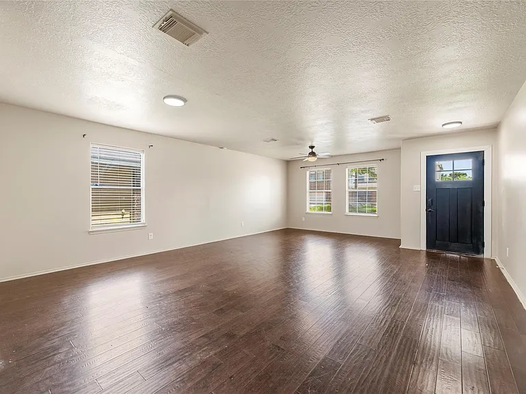 19526 Cliffsage Ct — Photo 16