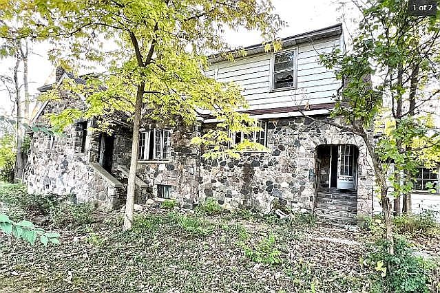 1st image of 799 Waples Ave