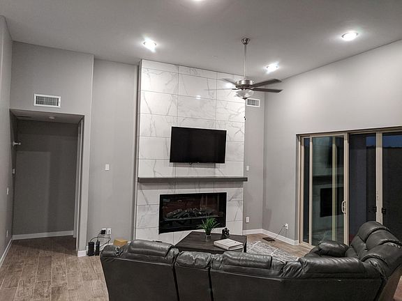 5th image of 6042 Tin Hill St