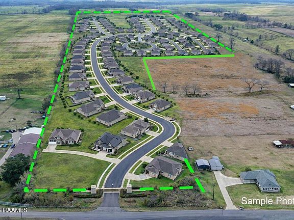 2nd image of Oscar Rivette Rd