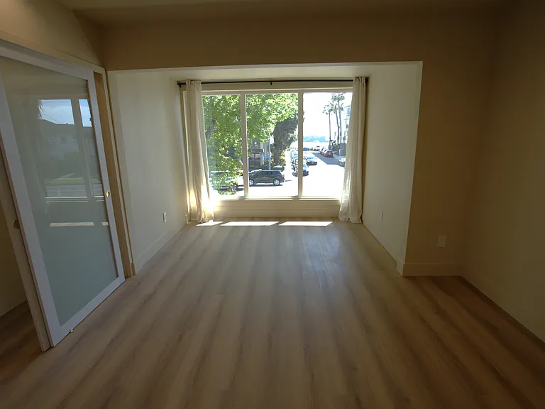 1123 E Ocean Blvd #D — Photo 7