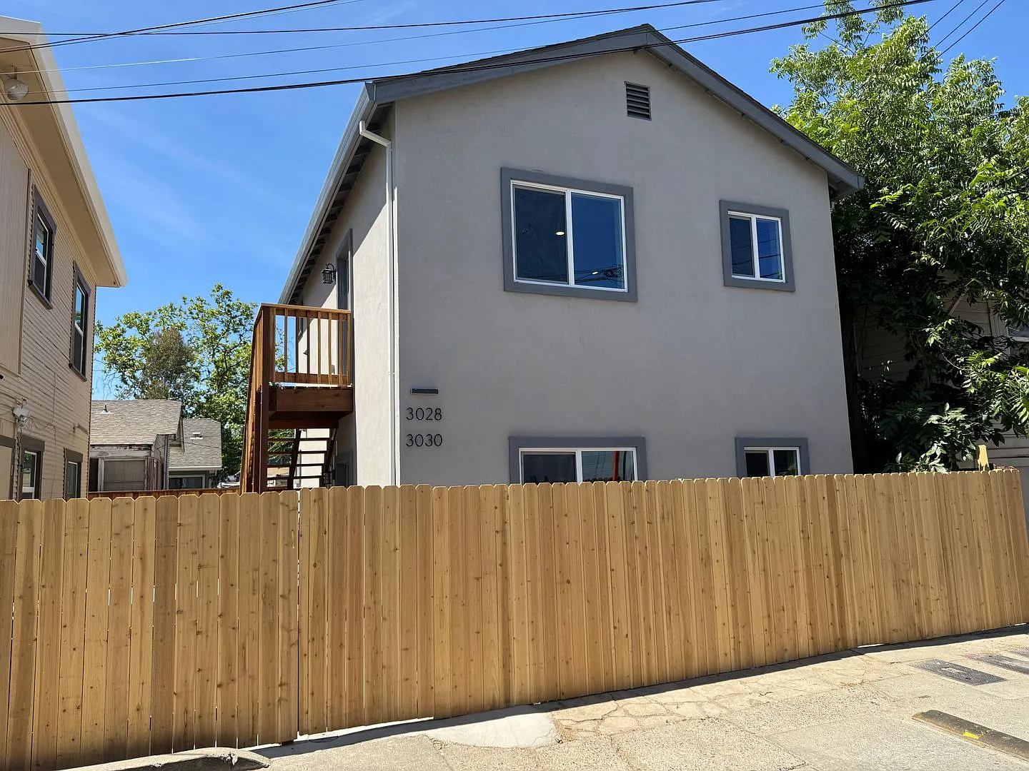 New Downtown Construction 650 Sqft. 1 Bedroom 1 Bathroom Unit for Leaase. — Photo 1