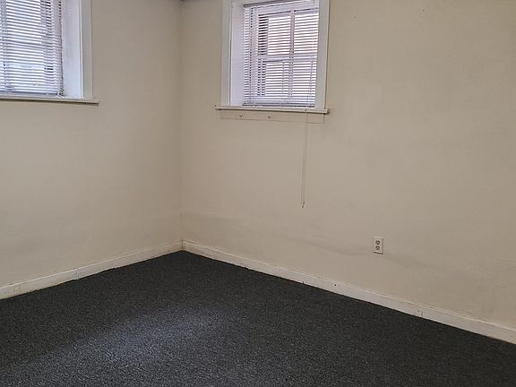 4th image of 4025 N Clarendon Ave APT G
