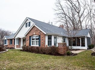 1962 Prospector Ridge Dr, Ballwin, MO 63011