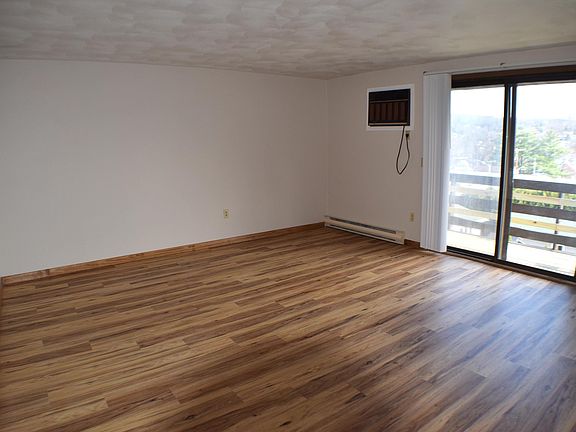 3rd image of 3552 Smith Dr APT 11