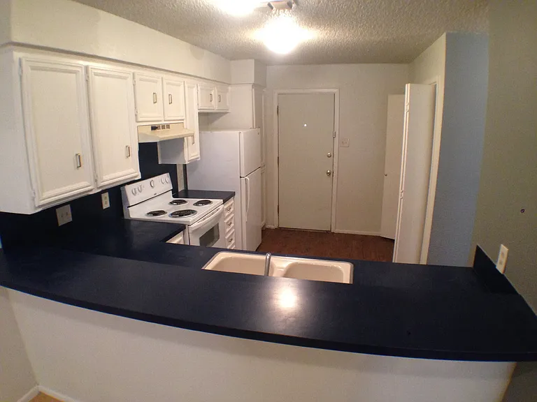 4739 2nd St — Photo 3