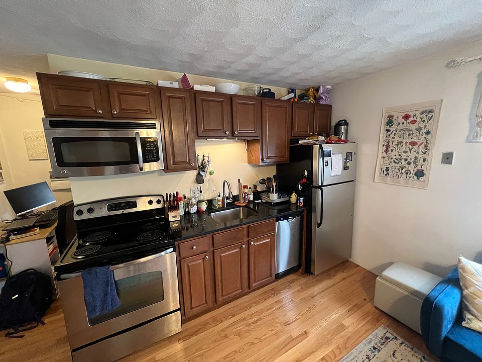 1st image of 217 Holland St APT 3A