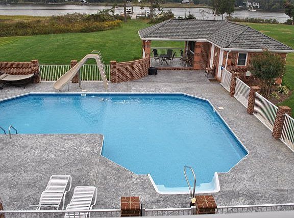 3rd image of 8765 Coles Landing Dr