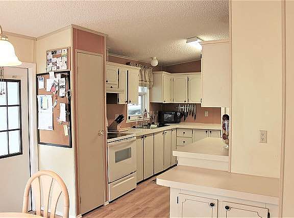 3rd image of 457 E Trevino Cir