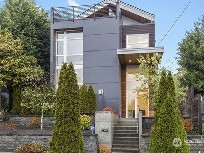 1406 S Bennett St, Seattle, WA, 98108