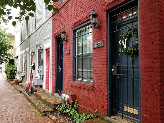 Townhouse apt