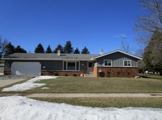 224 Harvest Ct, Manitowoc, WI 54220