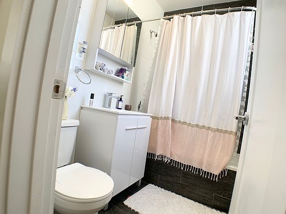 5th image of 56 W 127th St #B5