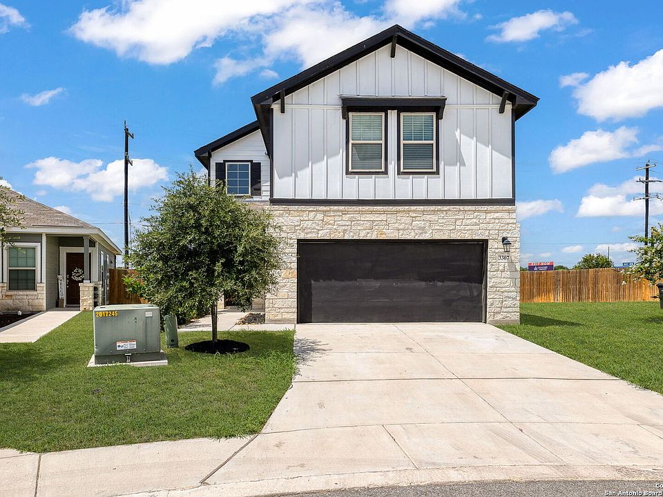 1st image of 3307 Rosita Way