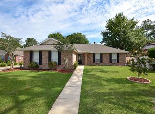 318 Crescentwood Loop, Slidell, LA 70458